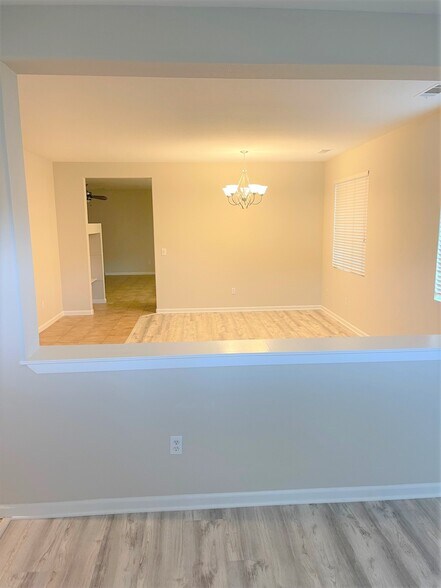 Building Photo - 5419 Benttree Way