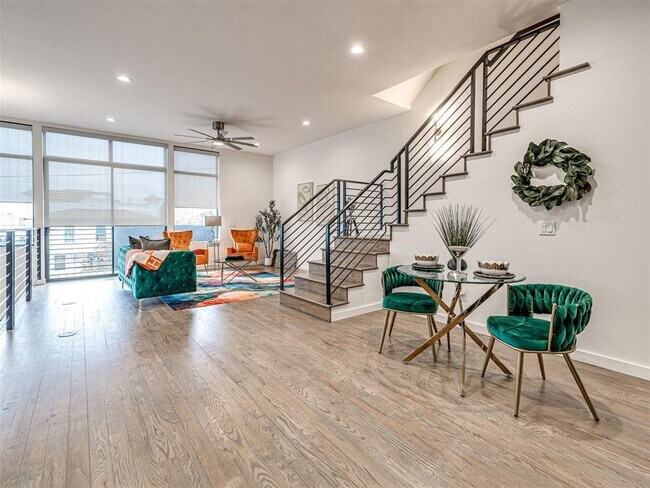 Building Photo - 825 NW 6th St