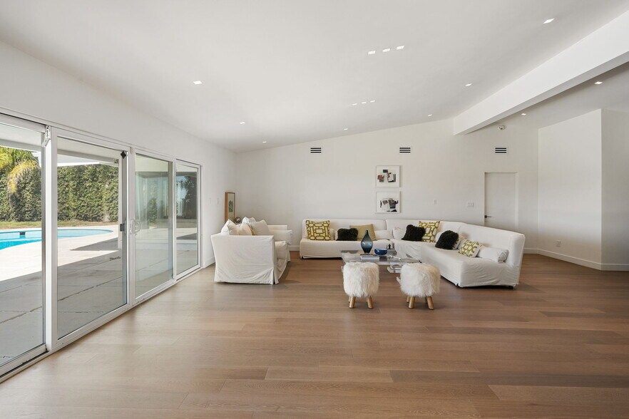 Building Photo - 1641 Tower Grove Dr