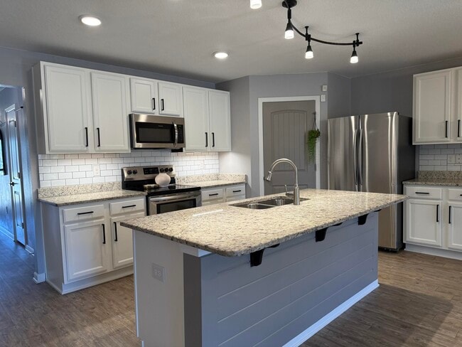 Building Photo - 351 Merlin Ct