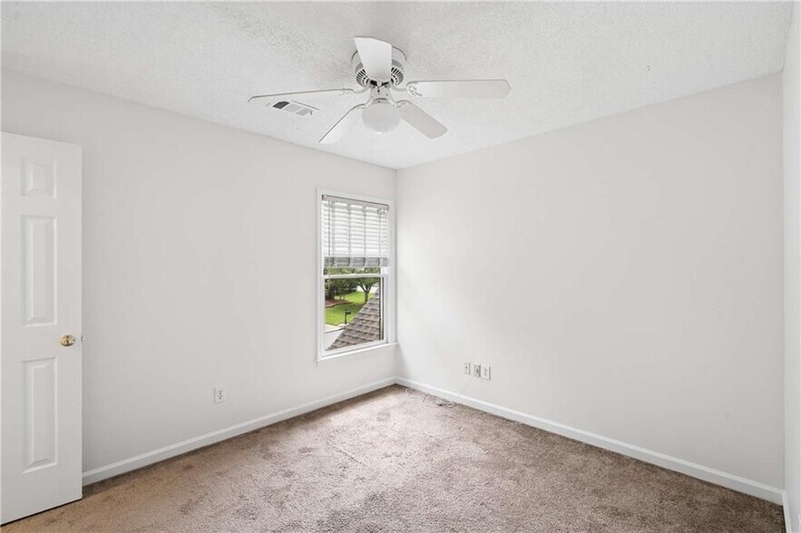Building Photo - 6285 Barwick Ln