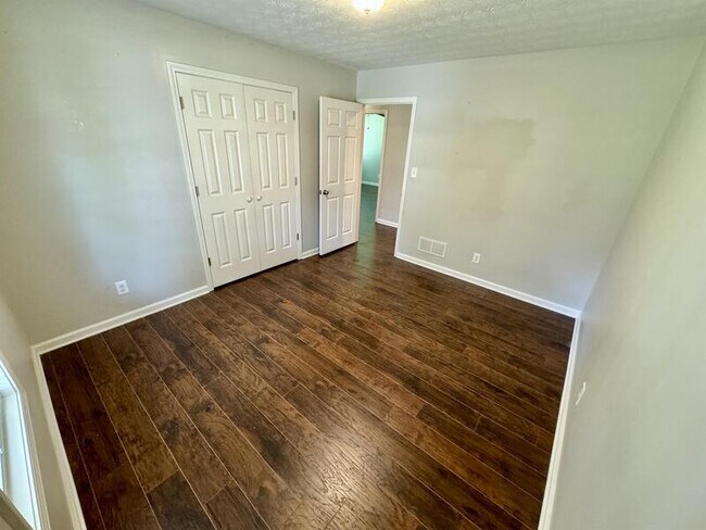 Building Photo - 2051 Snapping Shoals Rd
