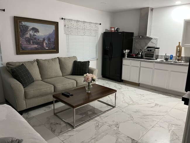 Building Photo - 17220 Ballinger St