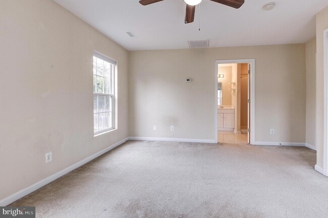 Building Photo - 1300 N Taylor St