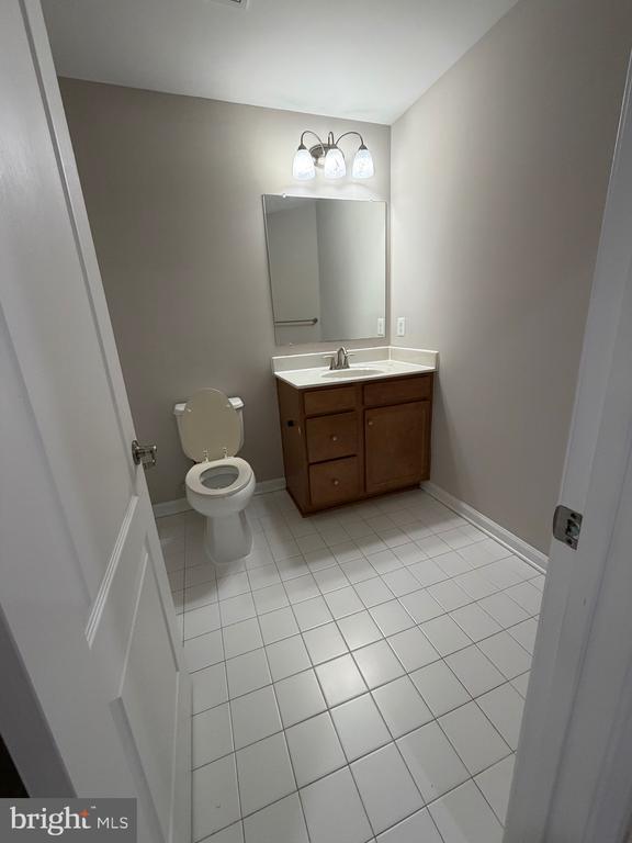 Building Photo - 128 Hidden Brook Dr