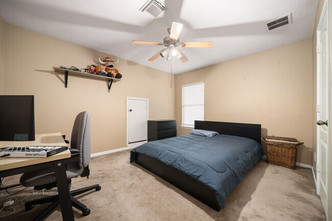 Building Photo - 13835 Cane Valley Ct