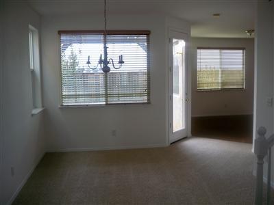 Building Photo - 4 bedroom in gated community in Clovis