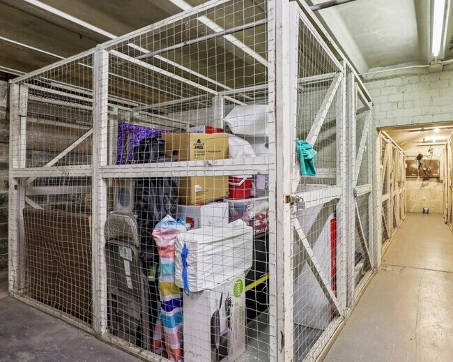 Building Photo - 4360 Ivymount Ct