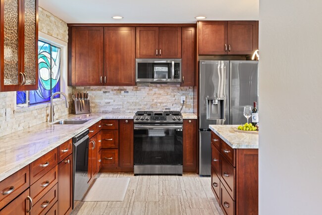 Building Photo - 3035 Ribera Rd