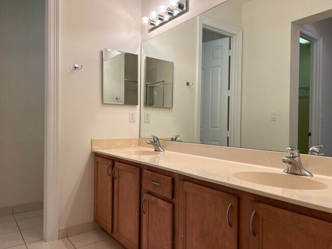 Building Photo - 650 Pacific Grove Dr