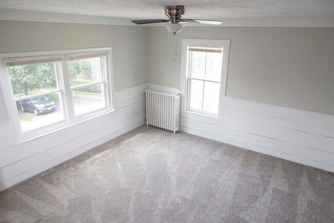 Building Photo - 43 Beacon St