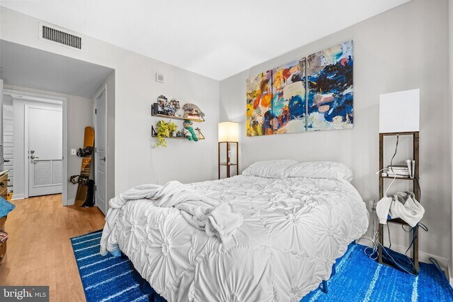 Building Photo - 631 D St NW