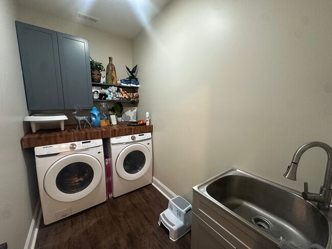 Building Photo - Coming Soon – Spacious 4 Bedroom, 3 Bathroom Custom-Built Home for Rent!