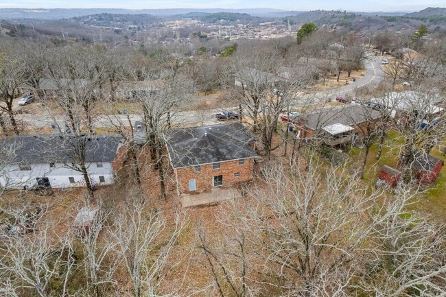 Building Photo - 5708 Alta Vista Dr