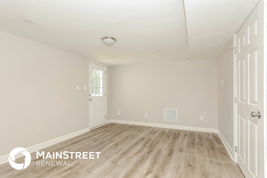 Building Photo - 606 Tuckahoe Dr