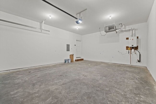 Building Photo - 7467 N Paw St
