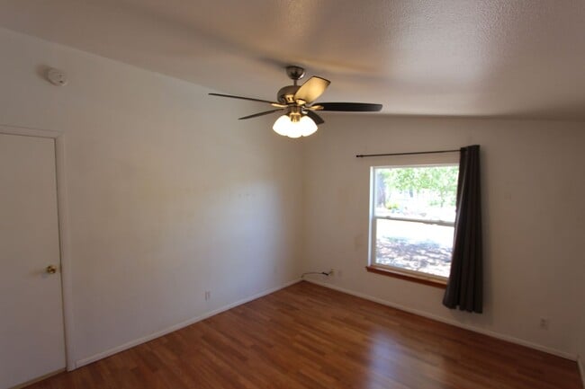 Building Photo - Bright 3-Bedroom Home with Fenced Yard + Detached 2-Car Garage