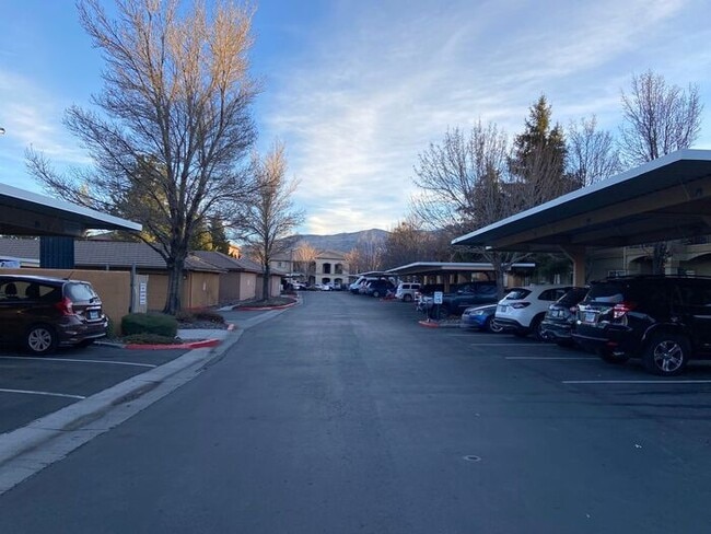 Building Photo - NW Reno Luxury Condo - Fitness Center, Poo...