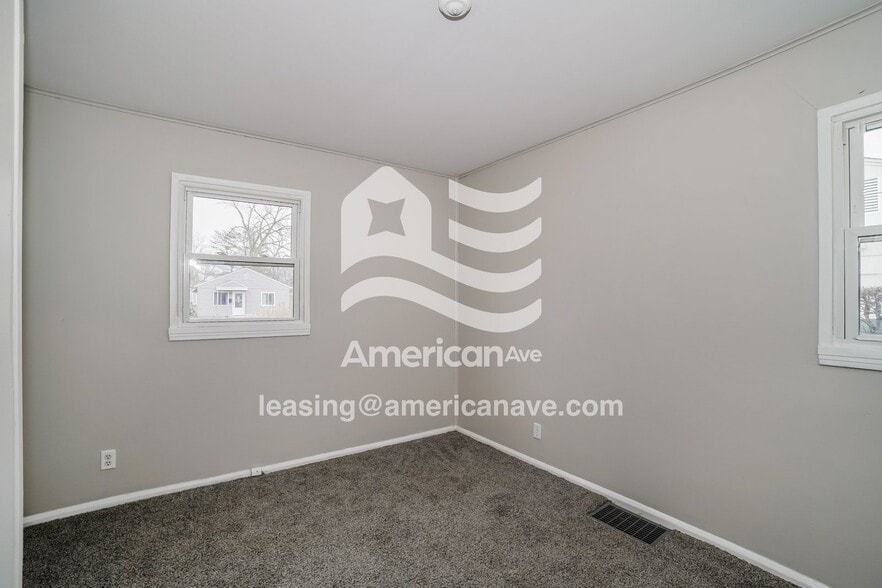 Building Photo - 4027 N Bryer Pl