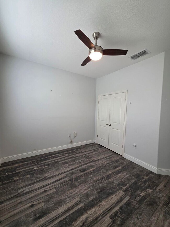 Building Photo - Gorgeous 4-Bedroom, 3-Bathroom Home in Providence