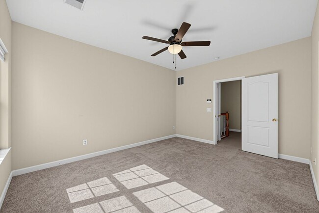 Building Photo - 7589 Great Swan Ct