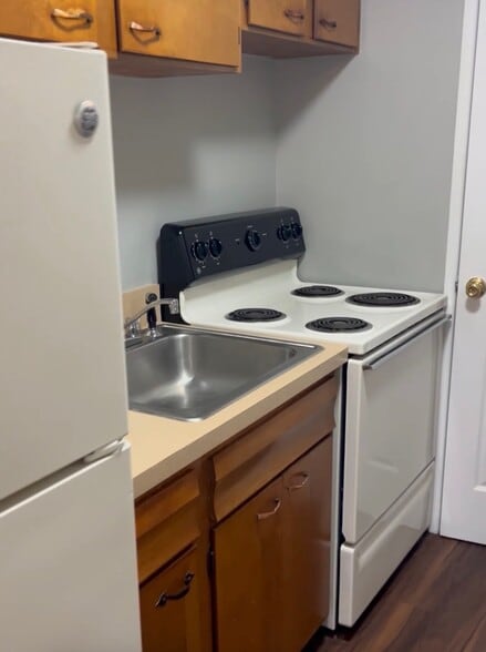 Building Photo - Grandview Apartments