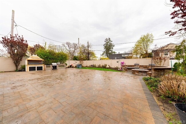 Building Photo - 2310 Dogwood St