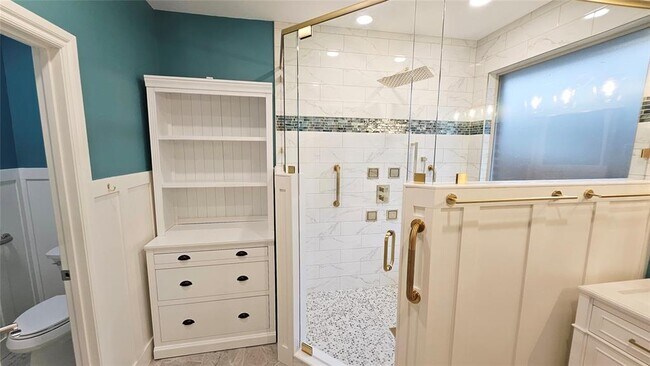 Building Photo - 1824 Woody Ln