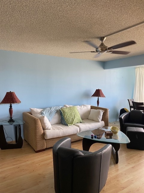 Living room - 2575 Kuhio Ave