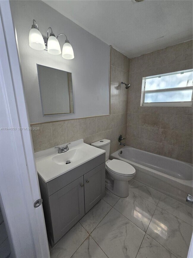 Building Photo - 1320 NE 211th Terrace