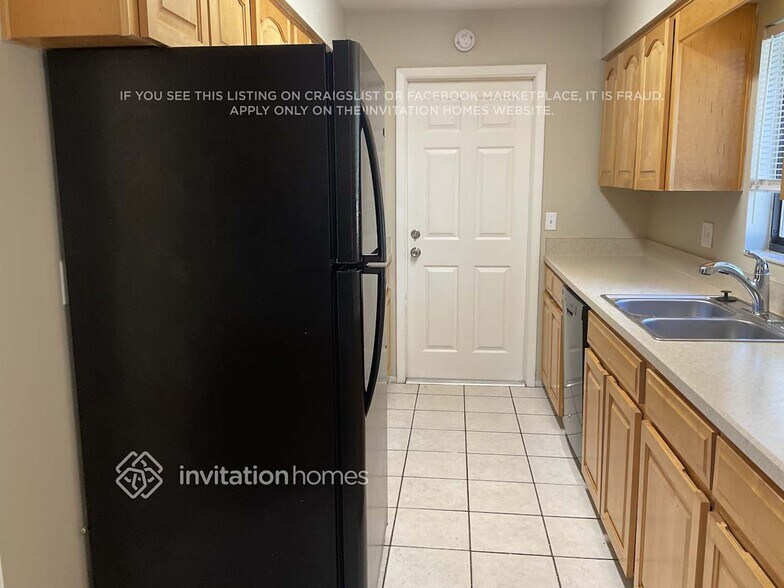 Building Photo - 727 Coquina Ct