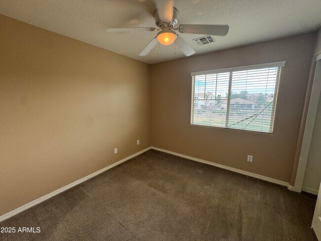 Building Photo - 4413 E Los Altos Dr