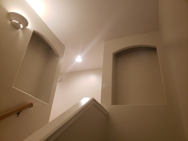 Building Photo - 1301 Treasure Cove