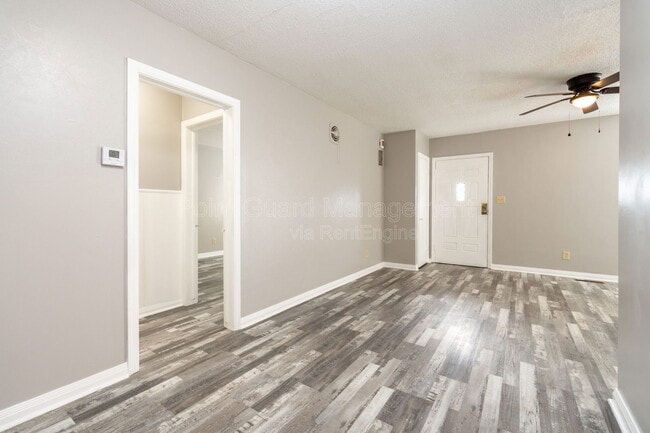 Building Photo - 4722 E Elm St