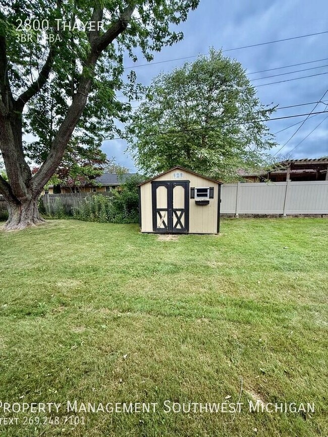 Building Photo - 2800 Thayer-