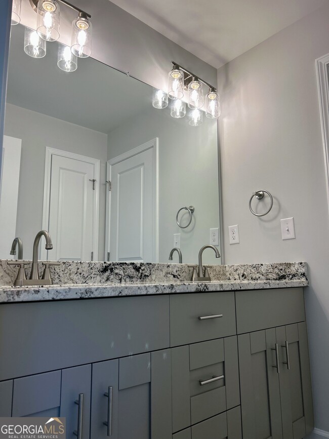 Building Photo - 3710 Renaissance Cir