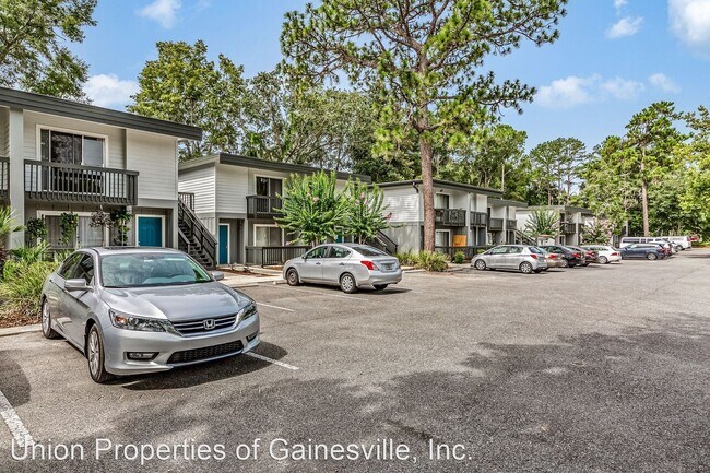 Building Photo - 1 br, 1 bath Apartment - 3555 SW 20th Avenue