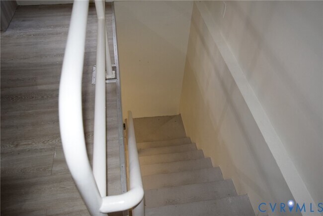 Building Photo - 422 W Clay St