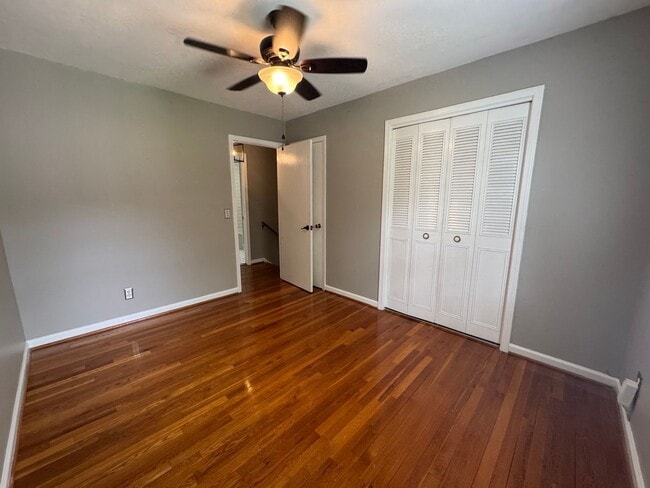 Building Photo - Beautiful 4/3 House with Bonus Room in Wes...
