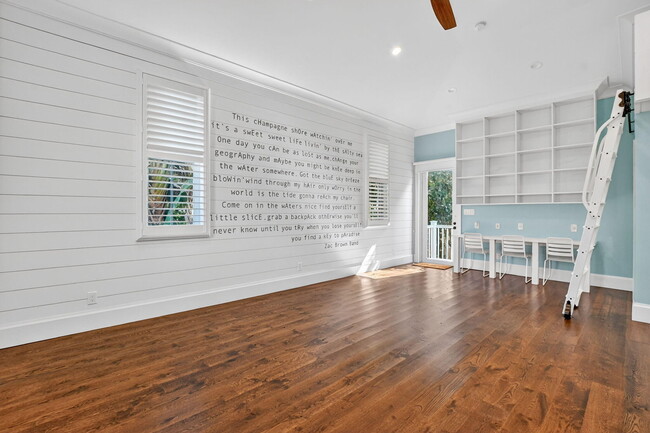 Building Photo - 200 NW 10th St