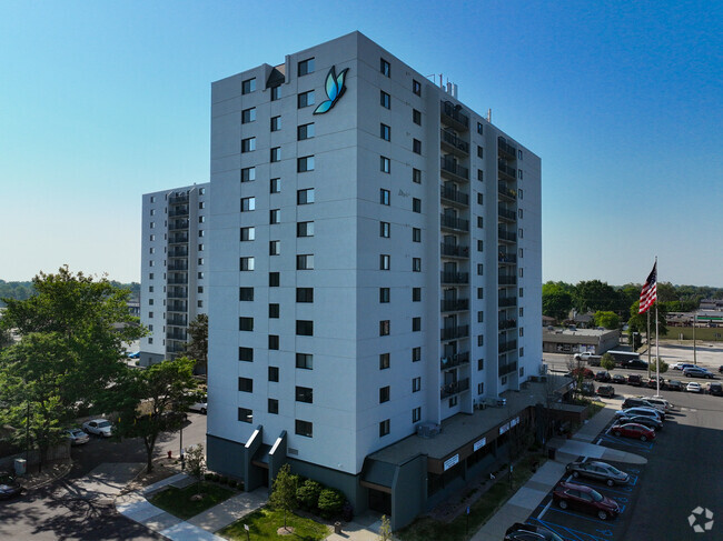 Building Photo - Center Line Park Tower Senior 62+