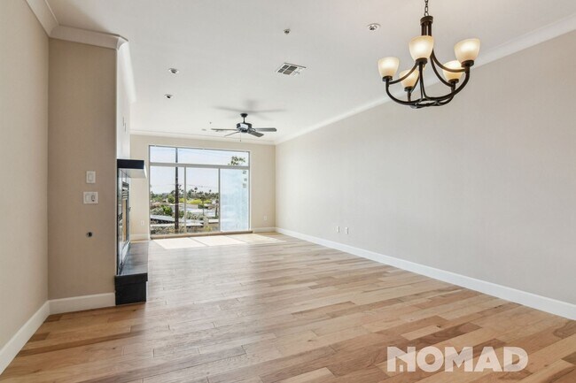 Building Photo - Charming 3BR Townhome in Scottsdale