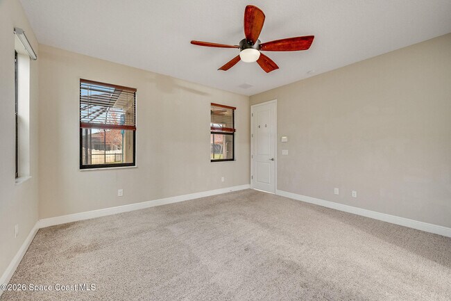 Building Photo - 7782 Paragrass Ave