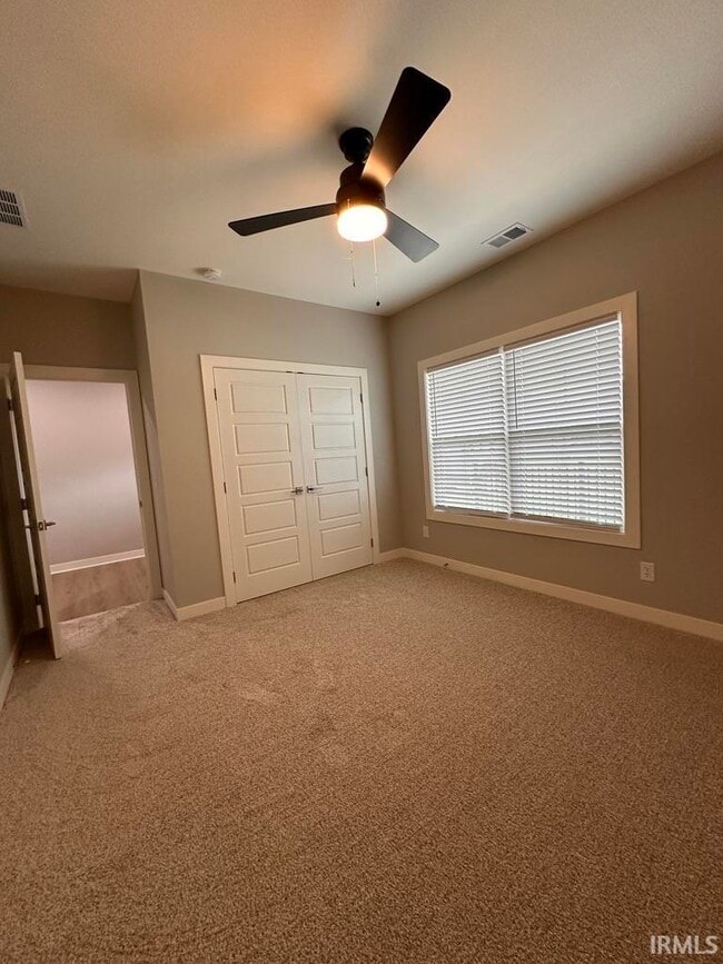 Building Photo - 3795 High Pointe Dr