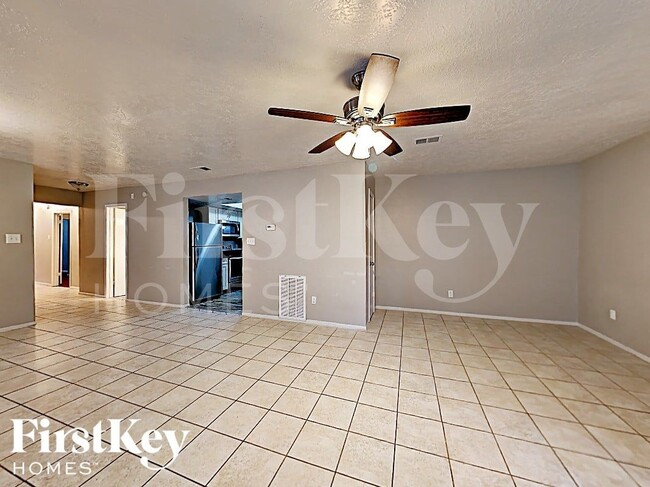 Building Photo - 2009 Tremont Ct