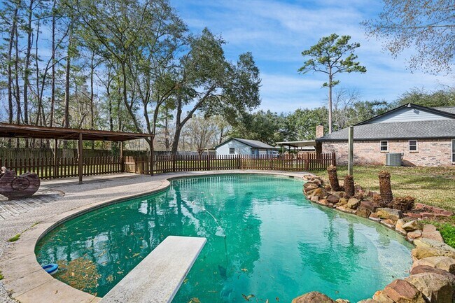 Building Photo - 23864 White Oak Ct