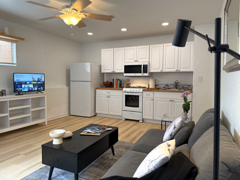 Building Photo - 2703 East St