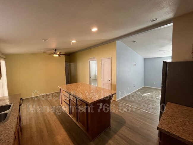 Building Photo - 15300 Palm Dr