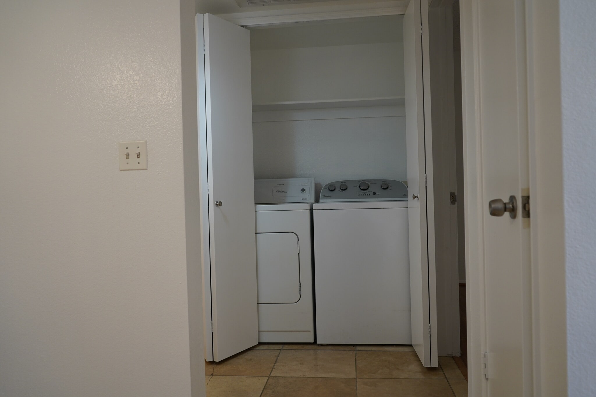 Building Photo - 4850 E Desert Cove Ave