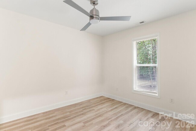 Building Photo - 116 Maple Grove Church Rd